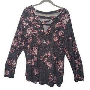 Maurices 24/7 Gray Floral V Neck Top Plus Size 2